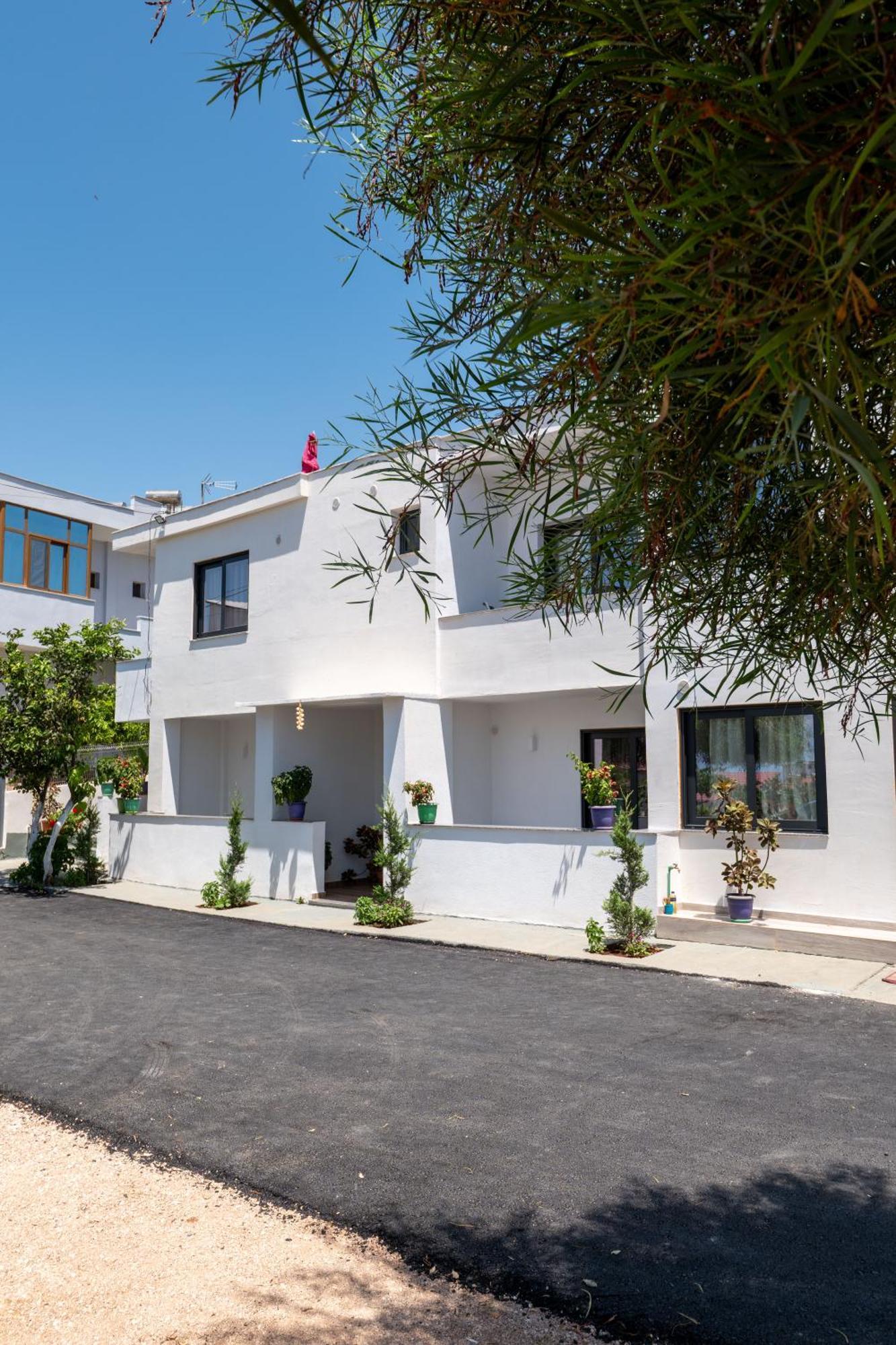 Sefedin Apartment *